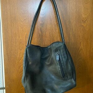Elegant Black Leather Shoulder Bag